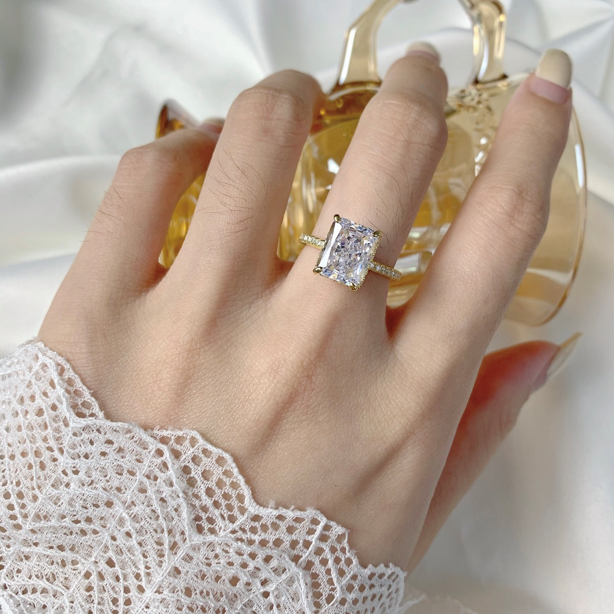 [Everoly JW]4.0 Carat Luxurious Engagement Ring