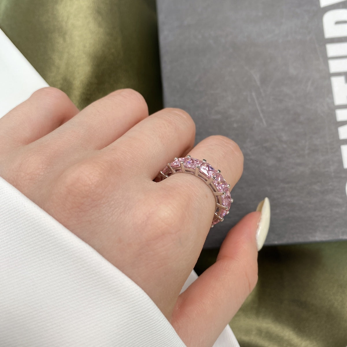 [Everoly JW]Elegant Princess Cut Tennis Ring
