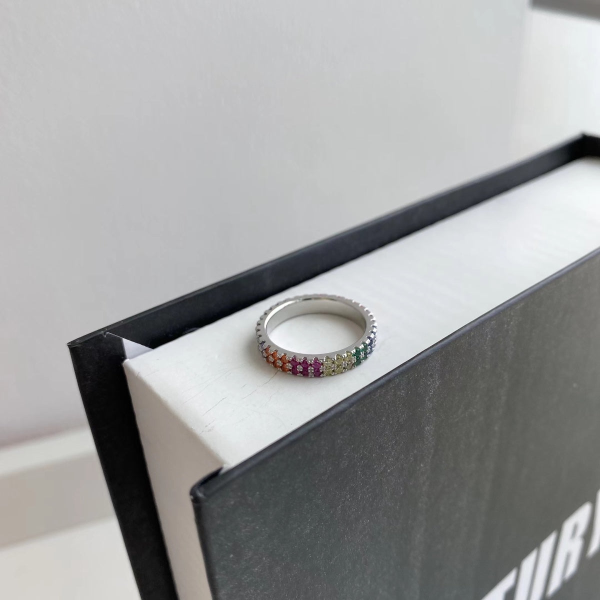 [Everoly JW]Unique Colorful Round Cut Tennis Ring
