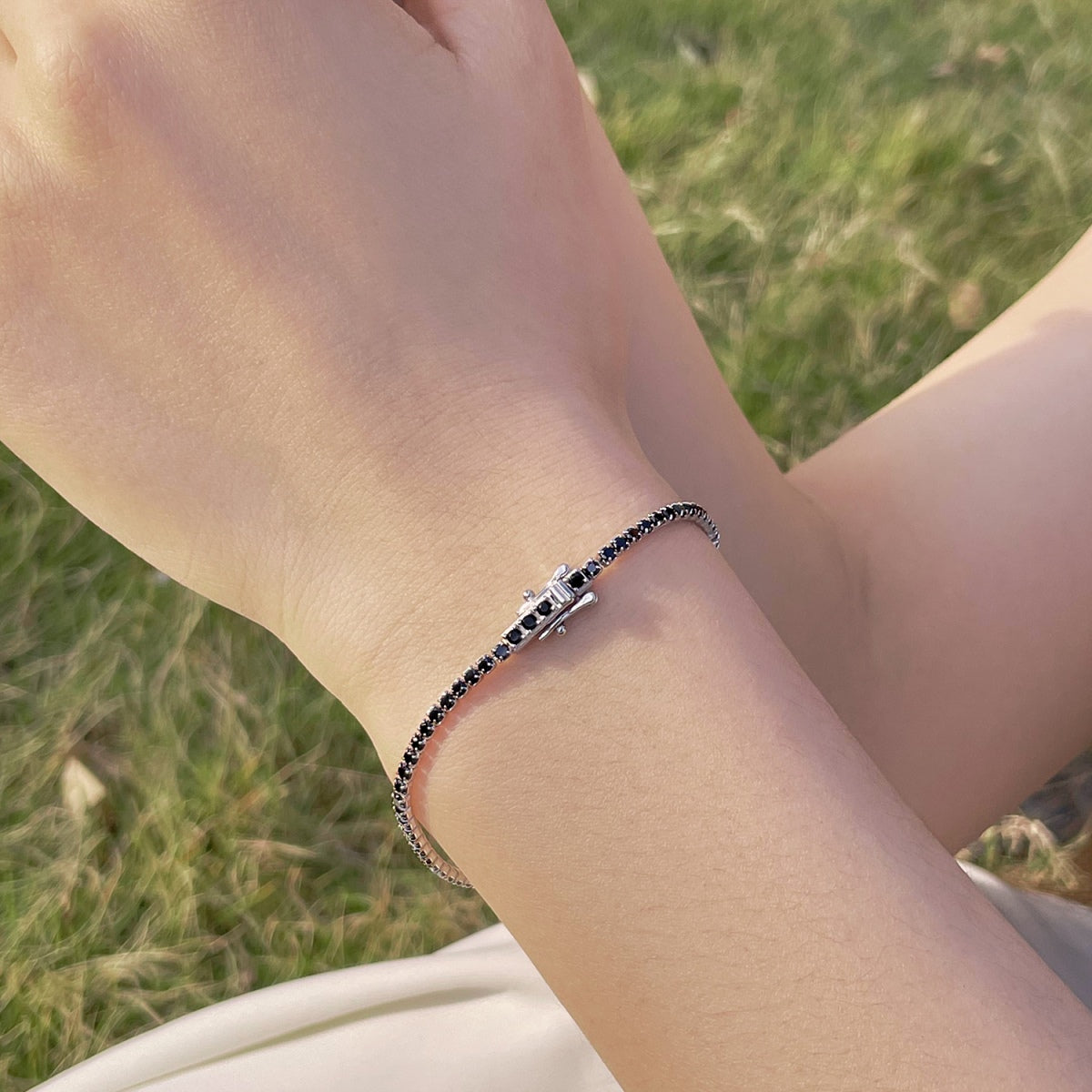 [Everoly JW]Radiant Colorful Round Cut Party Bracelet