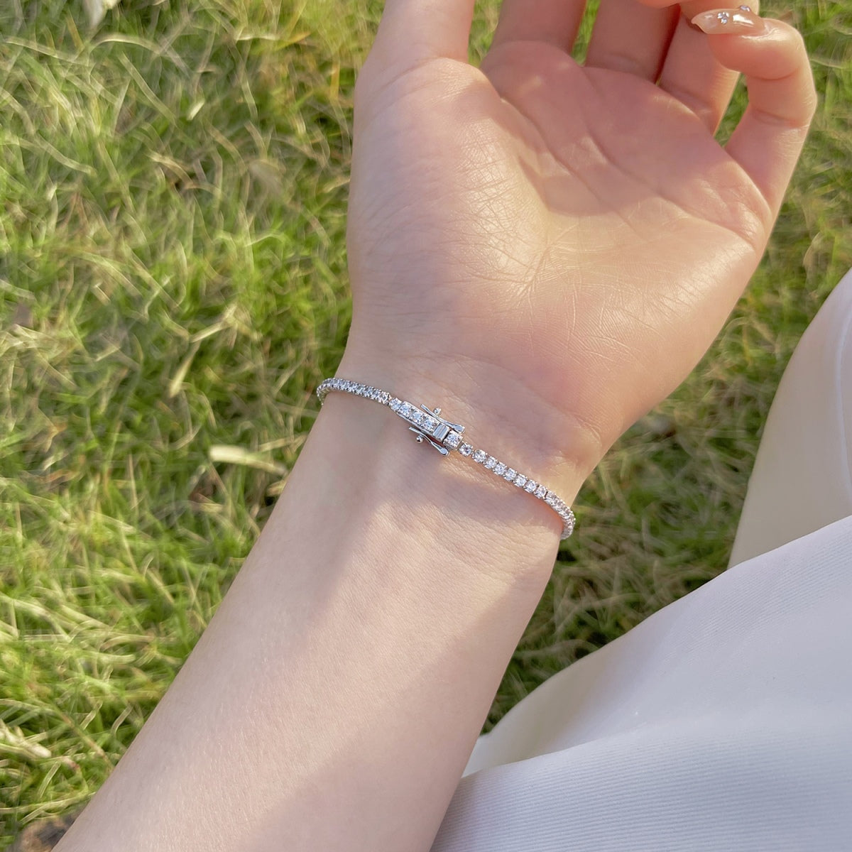 [Everoly JW]Radiant Colorful Round Cut Party Bracelet