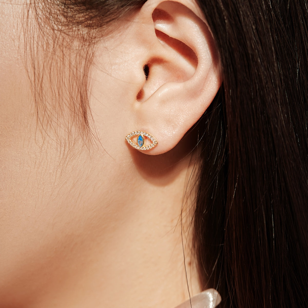 [Everoly JW]Blue Devil Eyes Hollow Stud Earrings