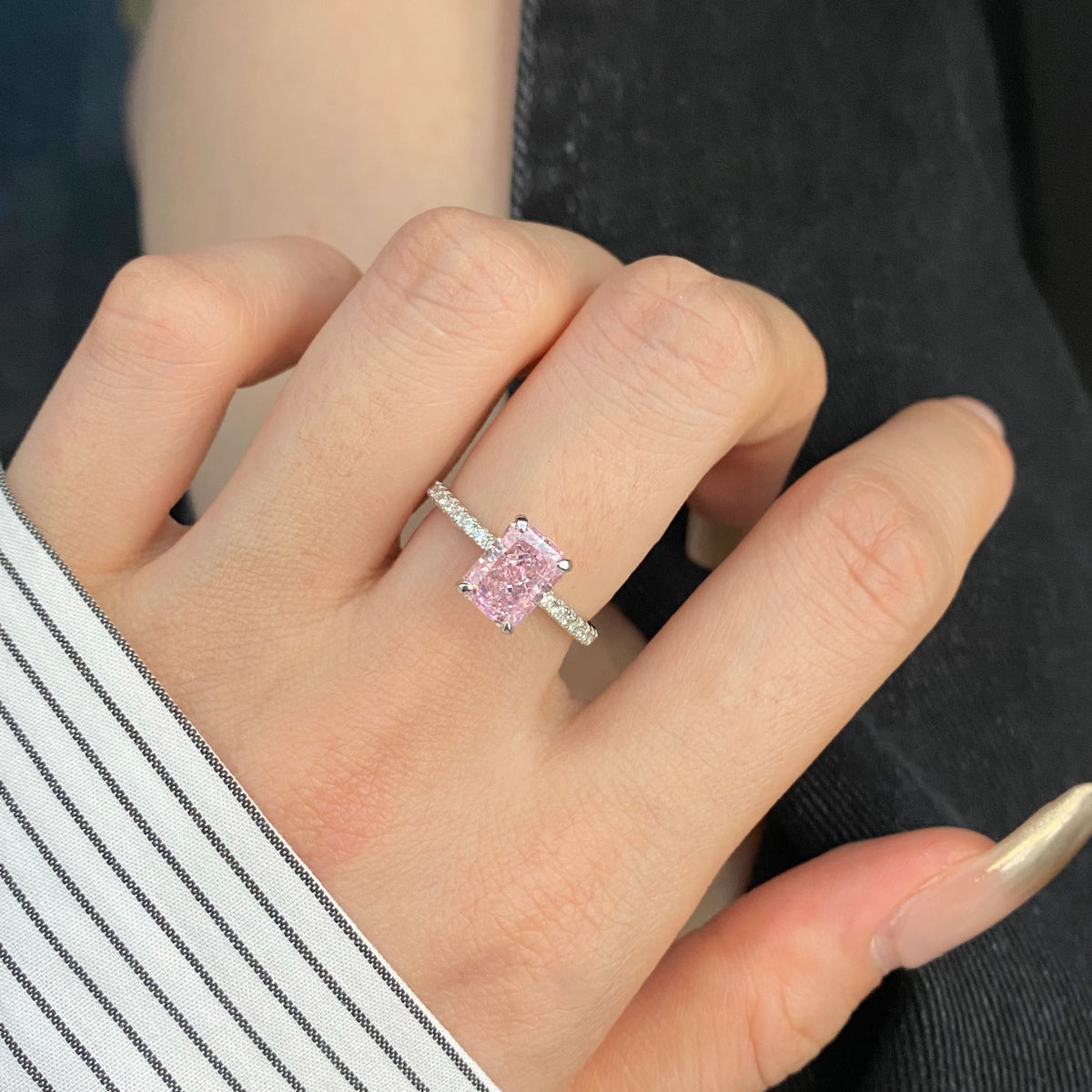 [Everoly JW]2.0 Carat Dazzling Sparkling Radiant Cut Party Ring