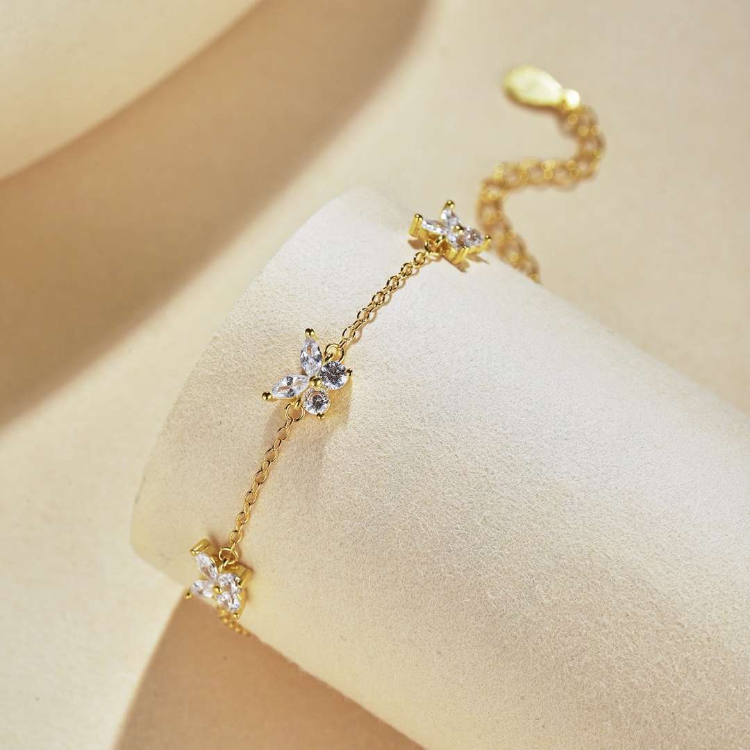 [Everoly JW]Radiant Butterfly Shape Necklace