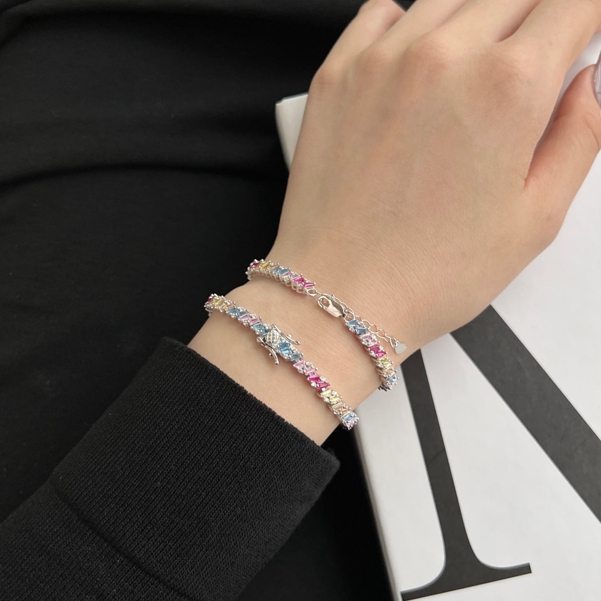[Everoly JW]Ornate Sparkling Multi Cut Party Bracelet