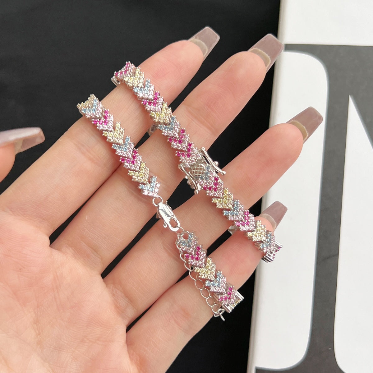 [Everoly JW]Ornate Sparkling Round Cut Party Bracelet