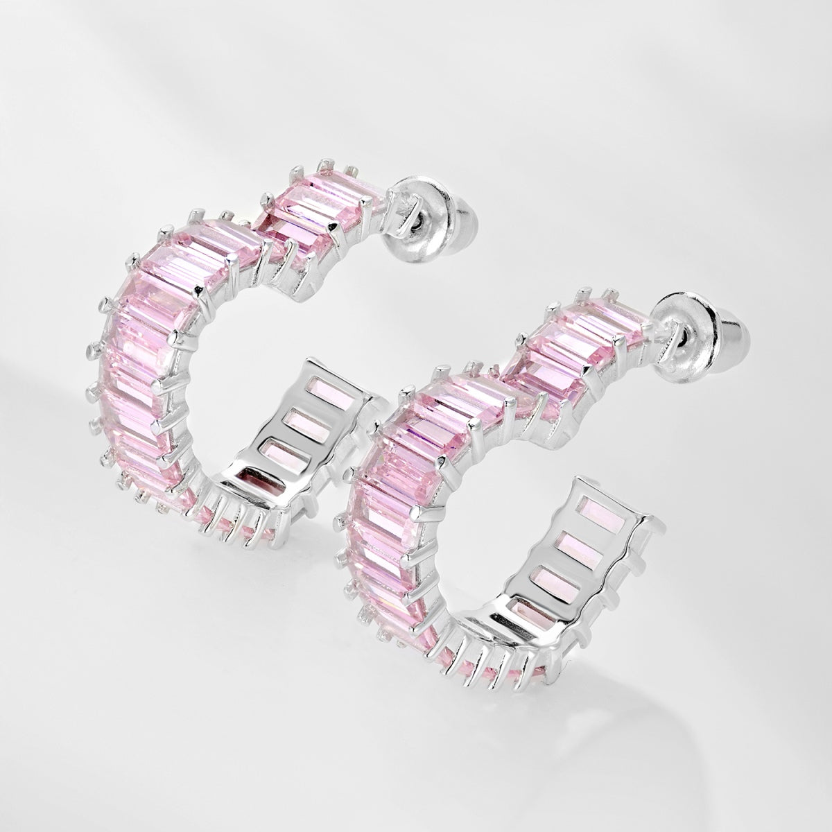 [Everoly JW]Radiant Heart Cutout Earrings
