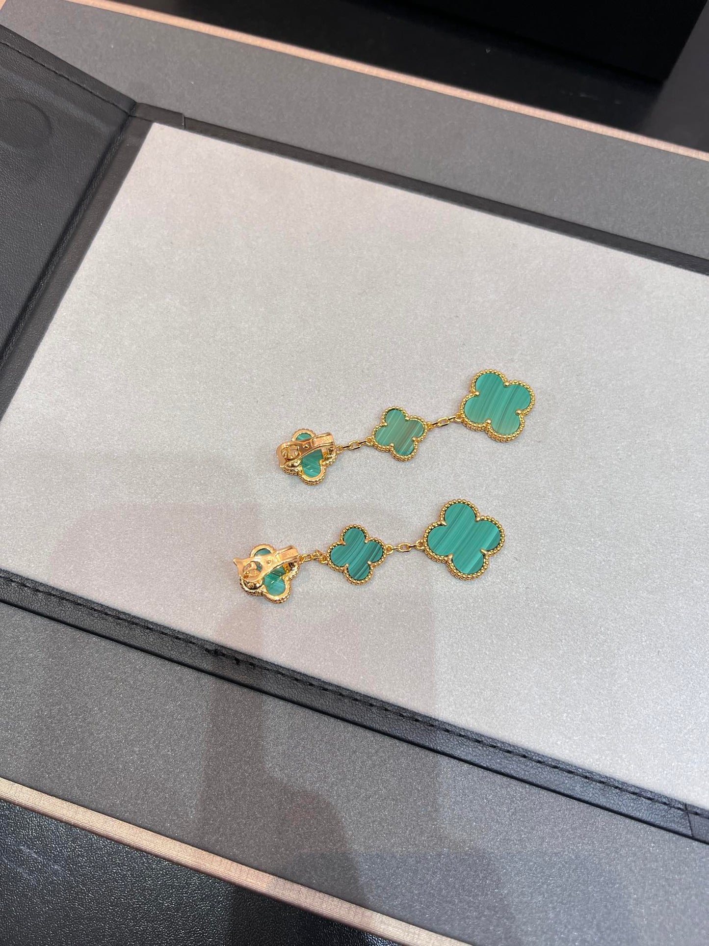 [Everoly JW]CLOVER MALACHITE 3 MOTIFS GOLD