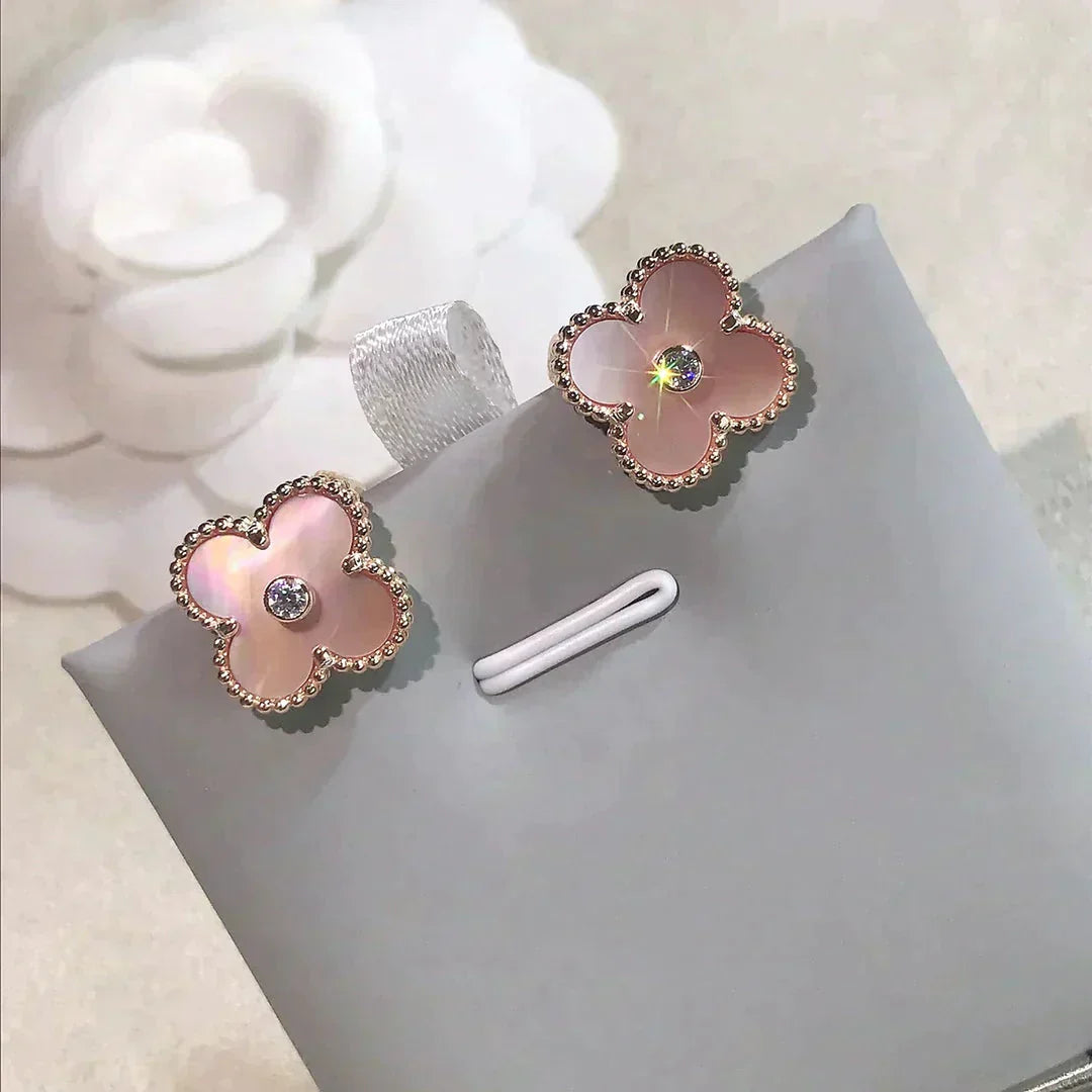 [Everoly JW]CLOVER MEDIUM 1 MOTIFS  PINK MOP DIAMOND EARRINGS