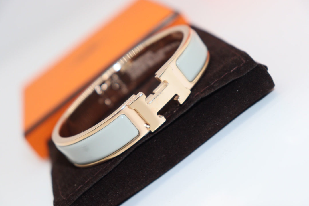 [Everoly JW]H LIGHT BLUE BRACELET