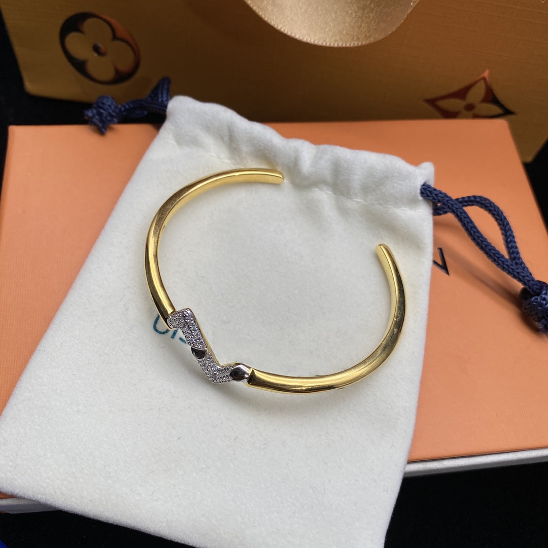 [Everoly JW]VOLTE UPSITE DOWN DIAMOND GOLD OPEN BRACELET