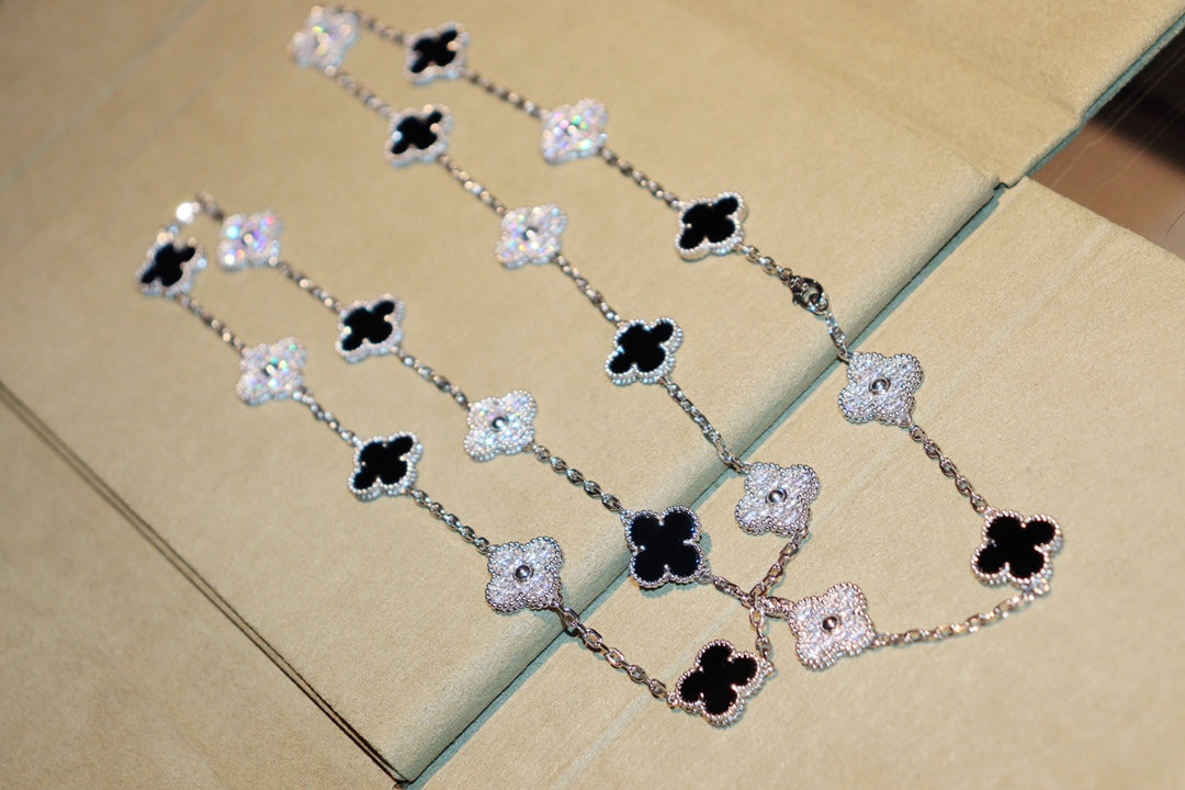 [Everoly JW]CLOVER 20 MOTIFS ONYX DIAMOND SILVER