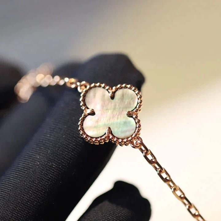 [Everoly JW]CLOVER 20 MOTIFS DARK MOP DIAMOND  NECKLACE