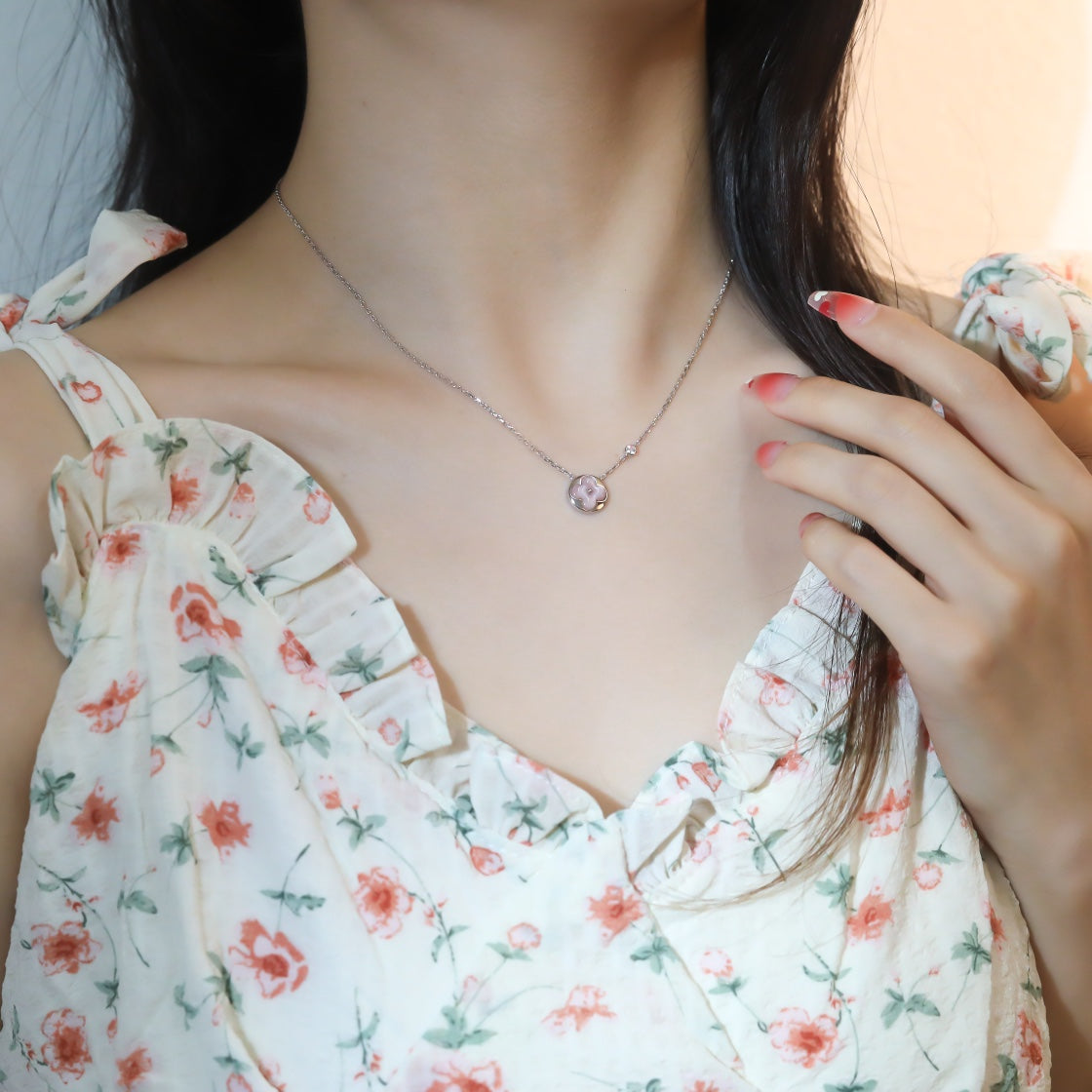 [Everoly JW]SUN PEDANT PINK GOLD 1 DIAMOND NECKLACE