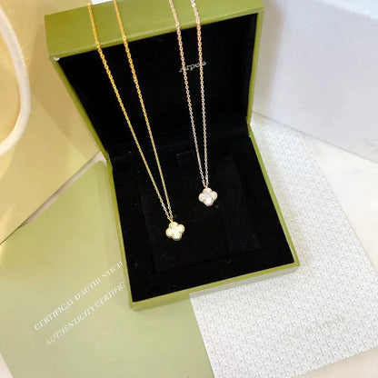 [Everoly JW]CLOVER MINI 9.5MM WHITE MOTHER-OF-PEARL NECKLACE
