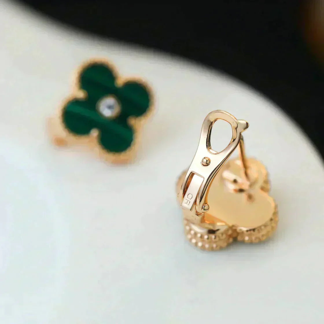[Everoly JW]CLOVER MEDIUM 1 MOTIFS MALACHITE DIAMOND EARRINGS