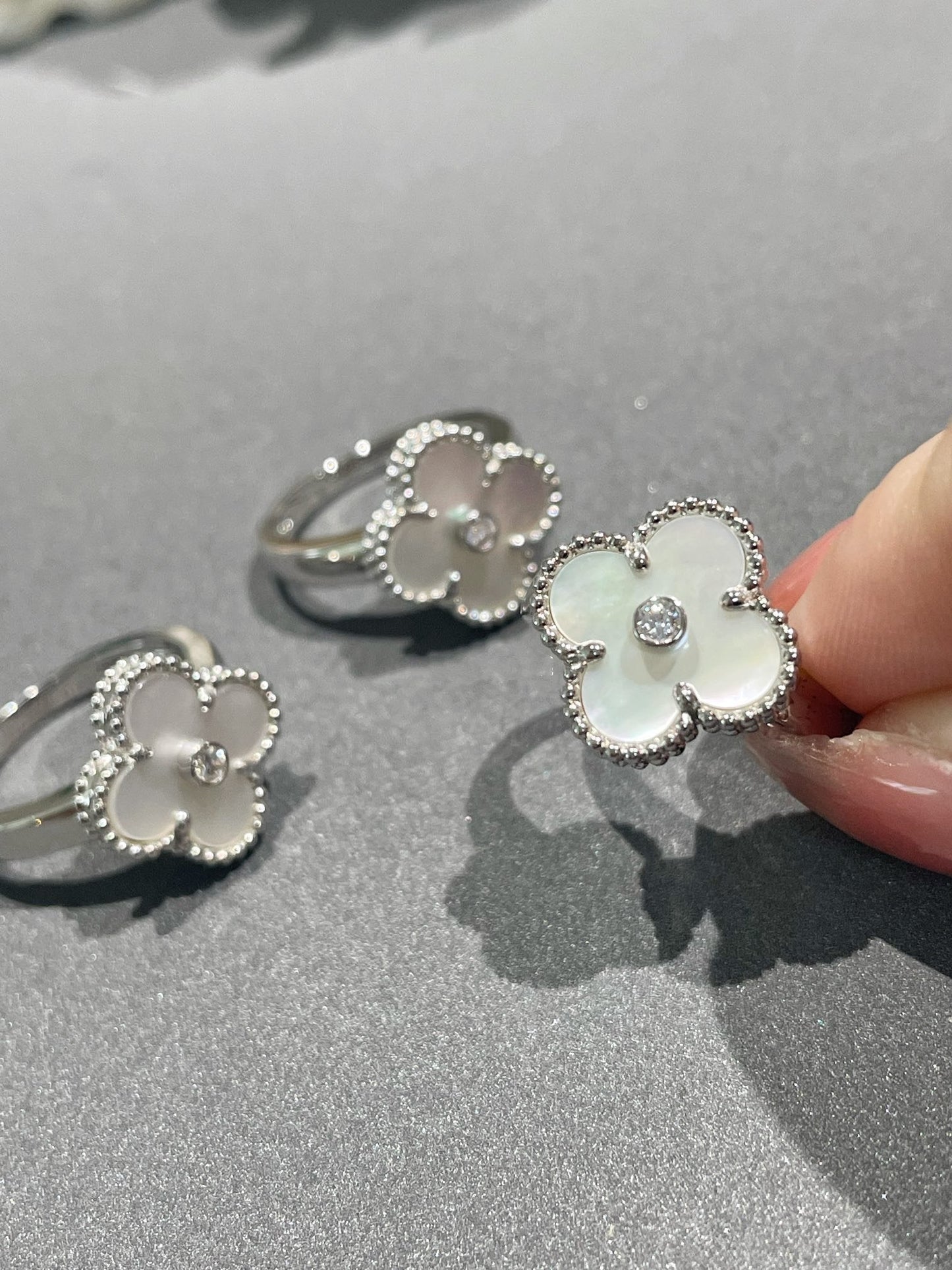 [Everoly JW]CLOVER SILVER MOP DIAMOND RING