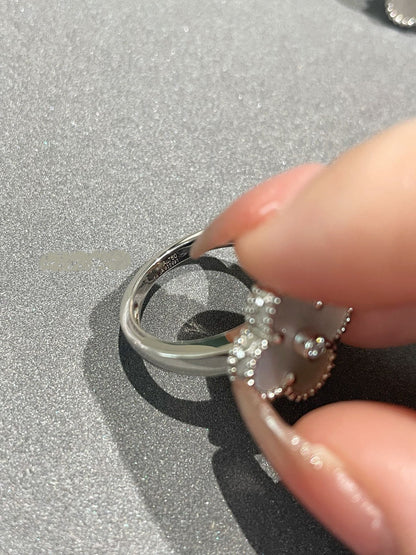 [Everoly JW]CLOVER SILVER MOP DIAMOND RING
