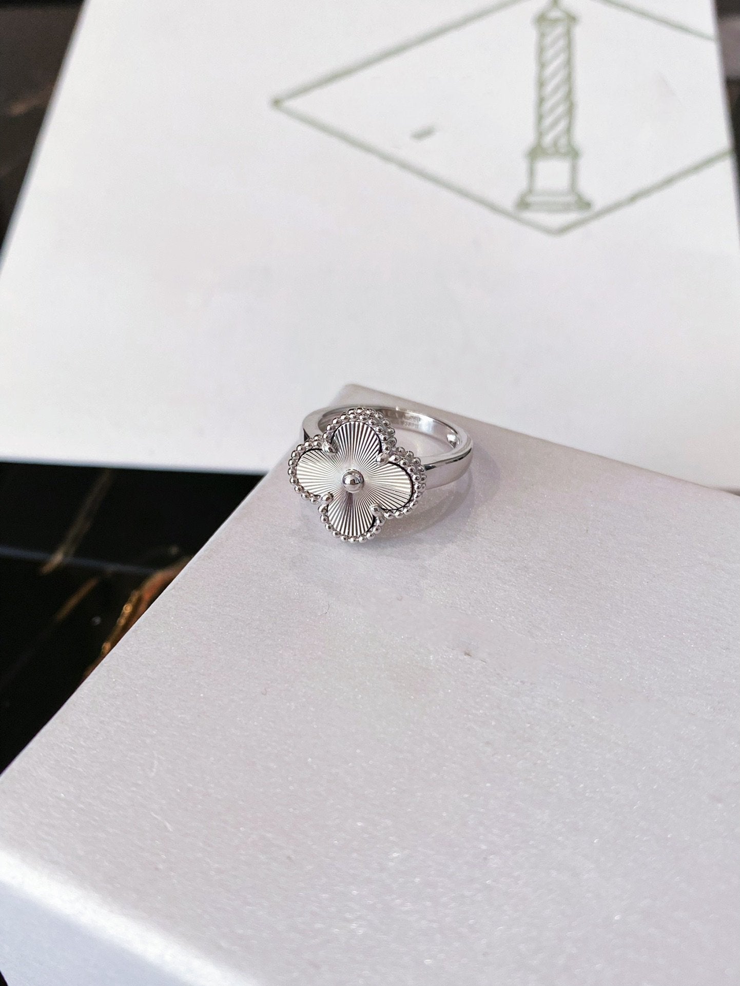 [Everoly JW]CLOVER SILVER RING