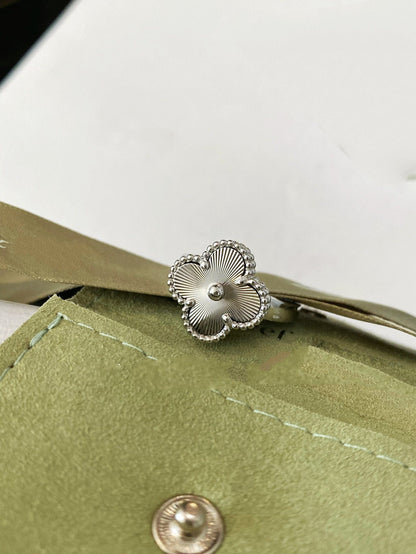 [Everoly JW]CLOVER SILVER RING