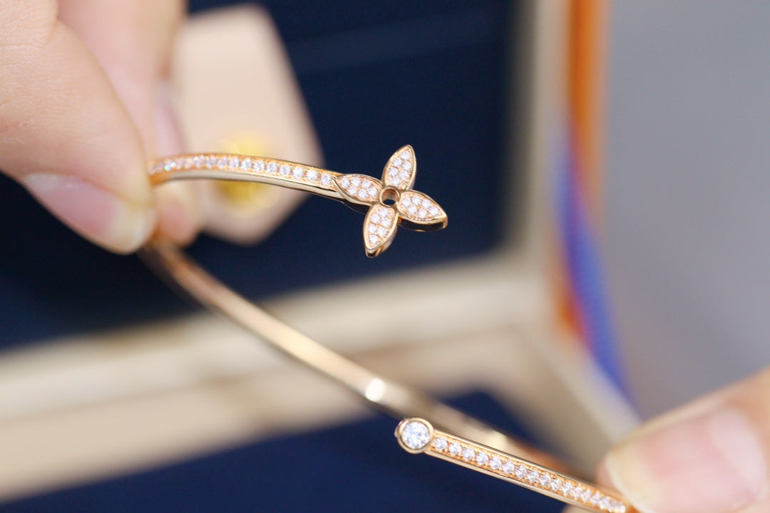 [Everoly JW]IDYLLE PINK GOLD OPEN BRACELET DIAMOND PAVED