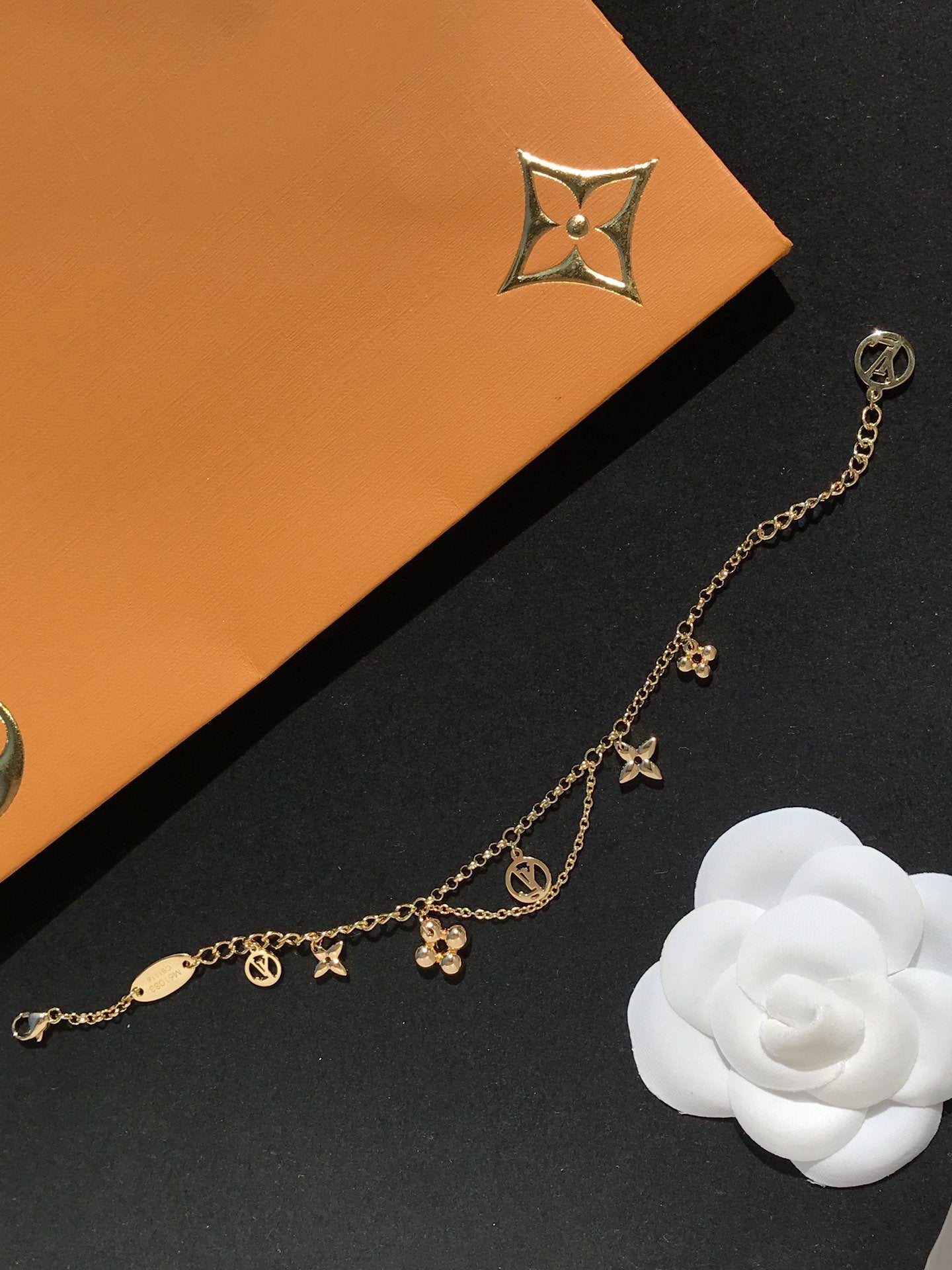 [Everoly JW]BLOOMING PINK GOLD MOP BRACELET