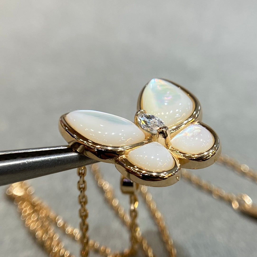 [Everoly JW]BUTTERFLY MOP DIAMOND NECKLACE