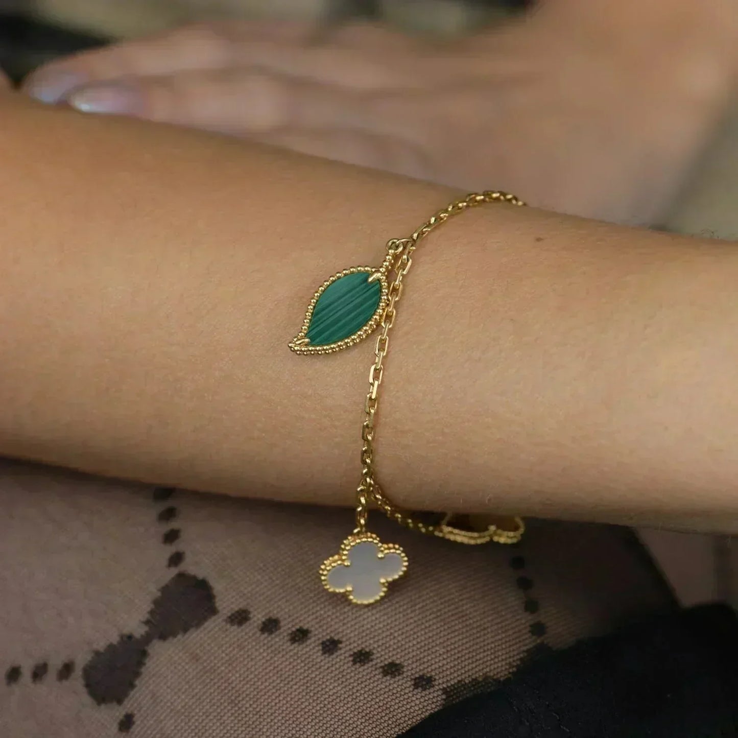 [Everoly JW]LUCKY SPRING 5 MOTIF GOLD BRACELET