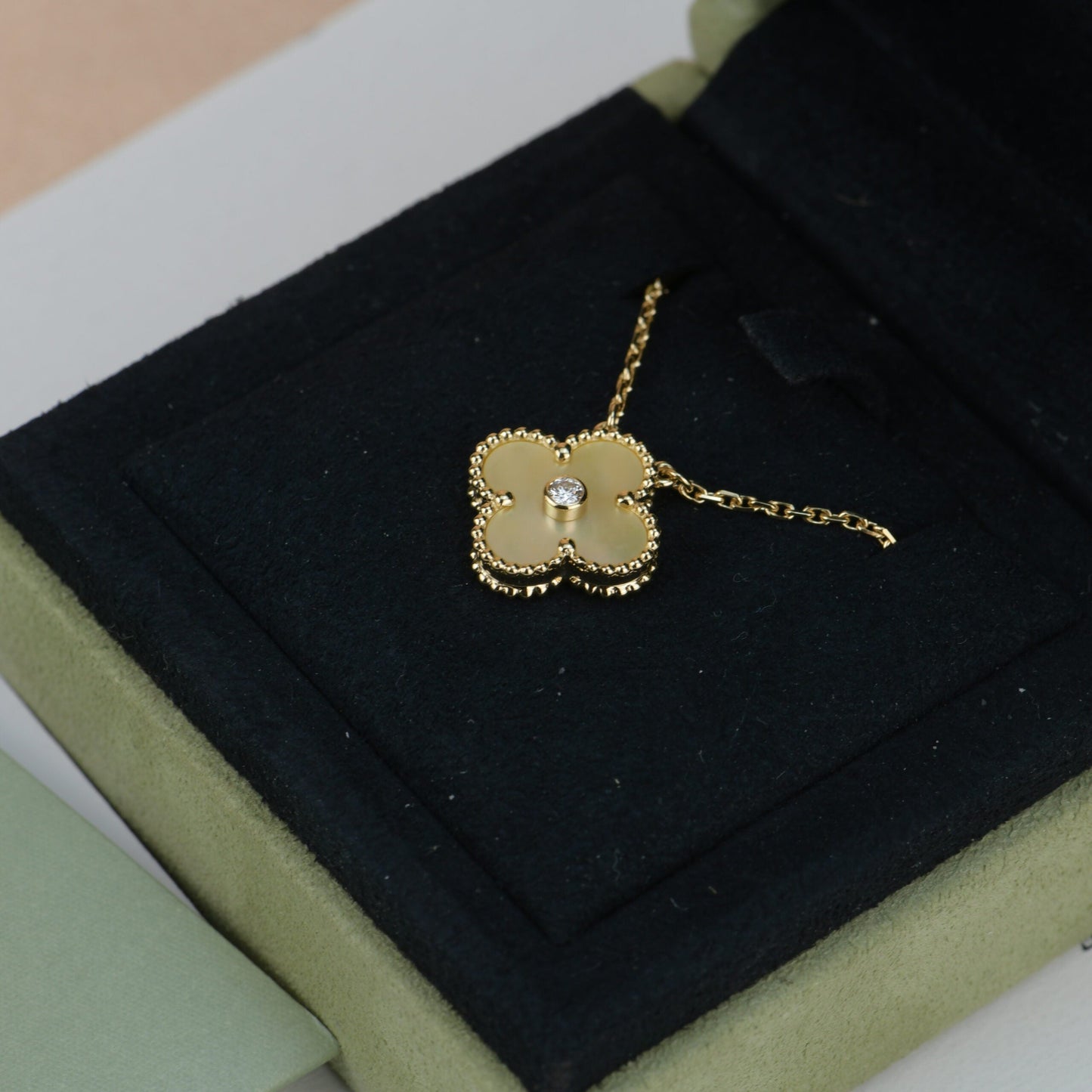 [Everoly JW]CLOVER 15MM DIAMOND GOLD MOTHER OF PEARL NECKLACE