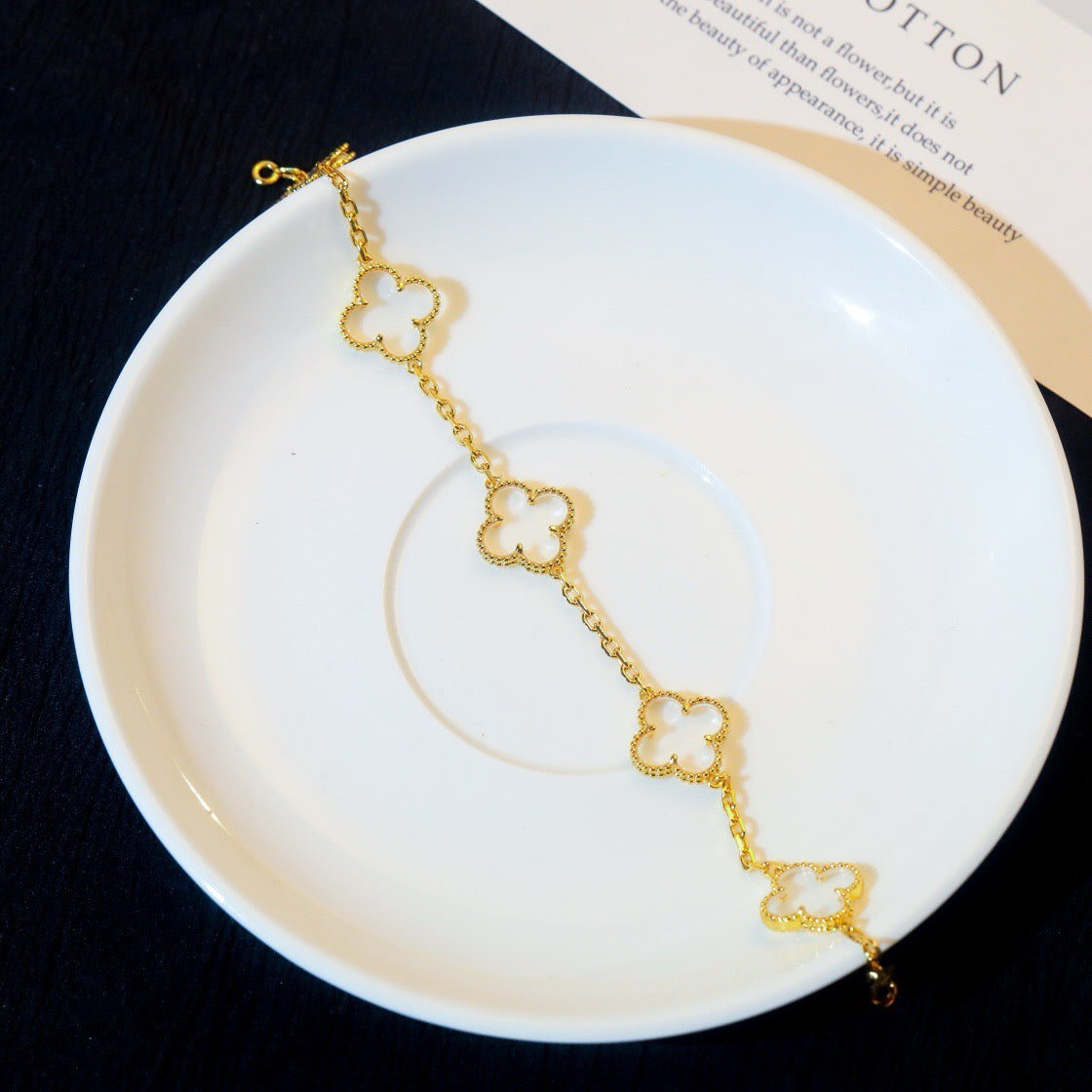 [Everoly JW] CLOVER 5 MOTIF ROCK CRYSTAL BRACELET
