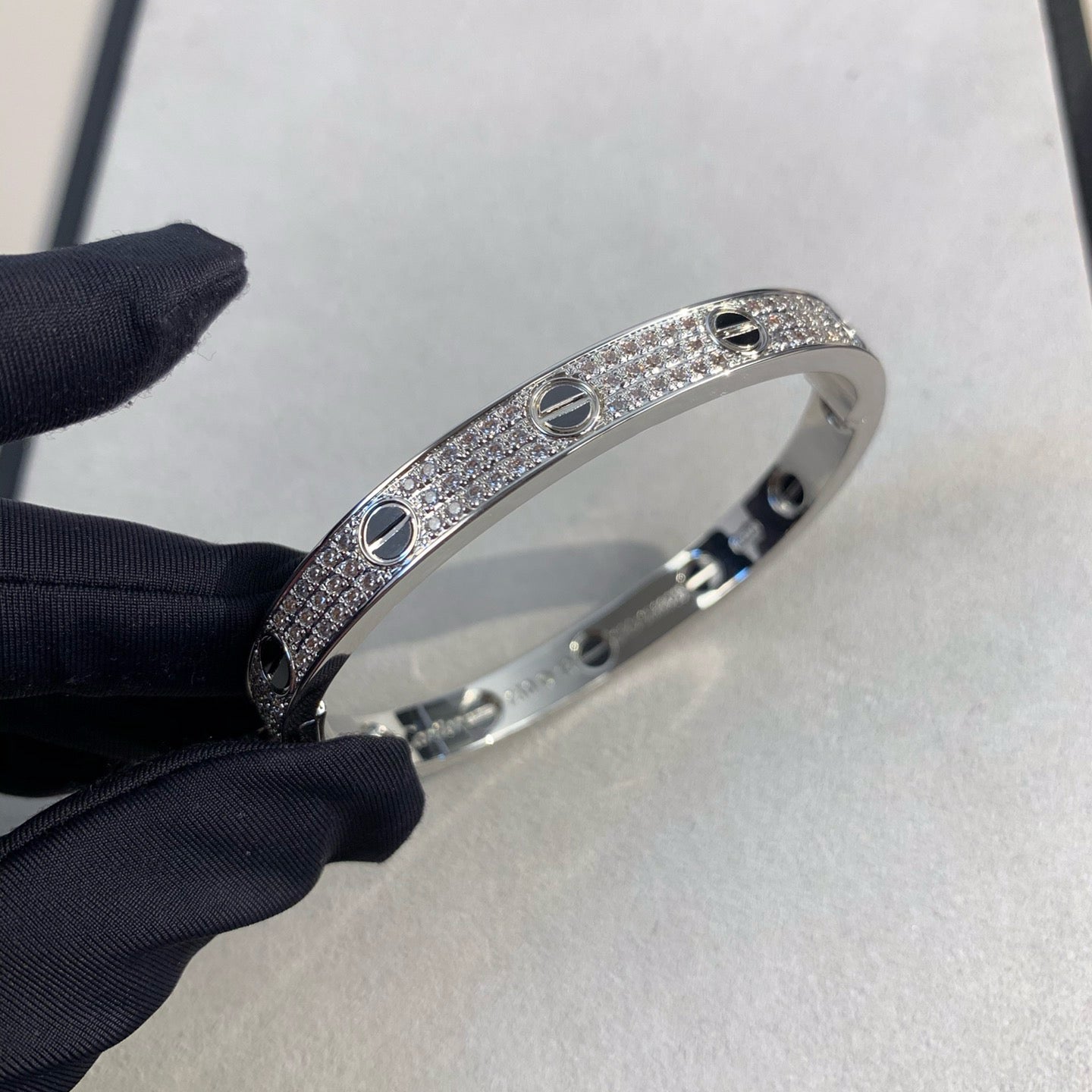 [Everoly JW]LOVE BRACELET 6.1MM DIAMOND-PAVED CERAMIC