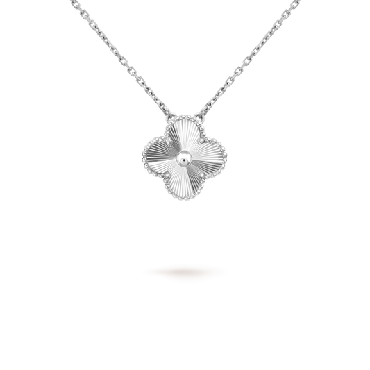 [Everoly JW]CLOVER 15MM LASER NECKLACE SILVER