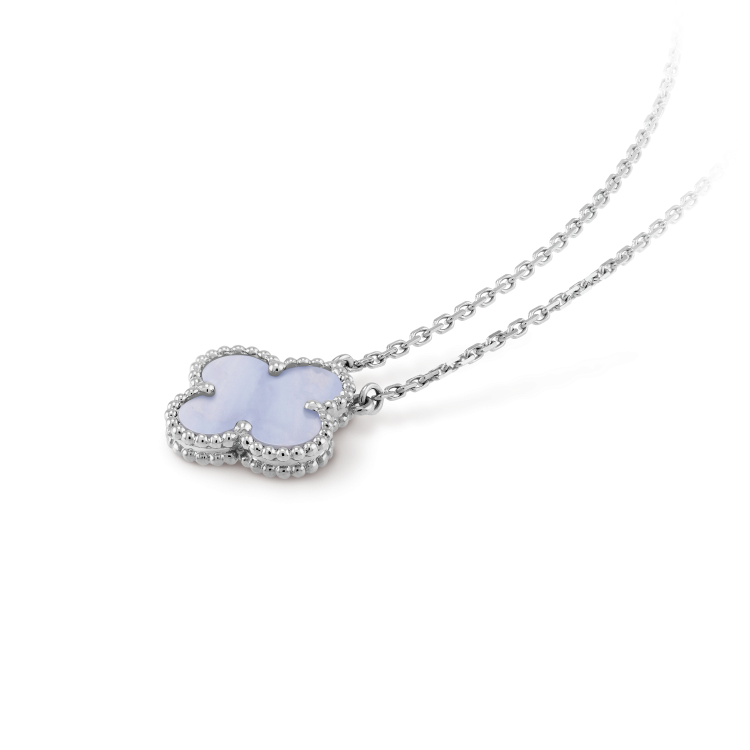 [Everoly JW]CLOVER 15MM BLUE CHALCEDONY NECKLACE SILVER