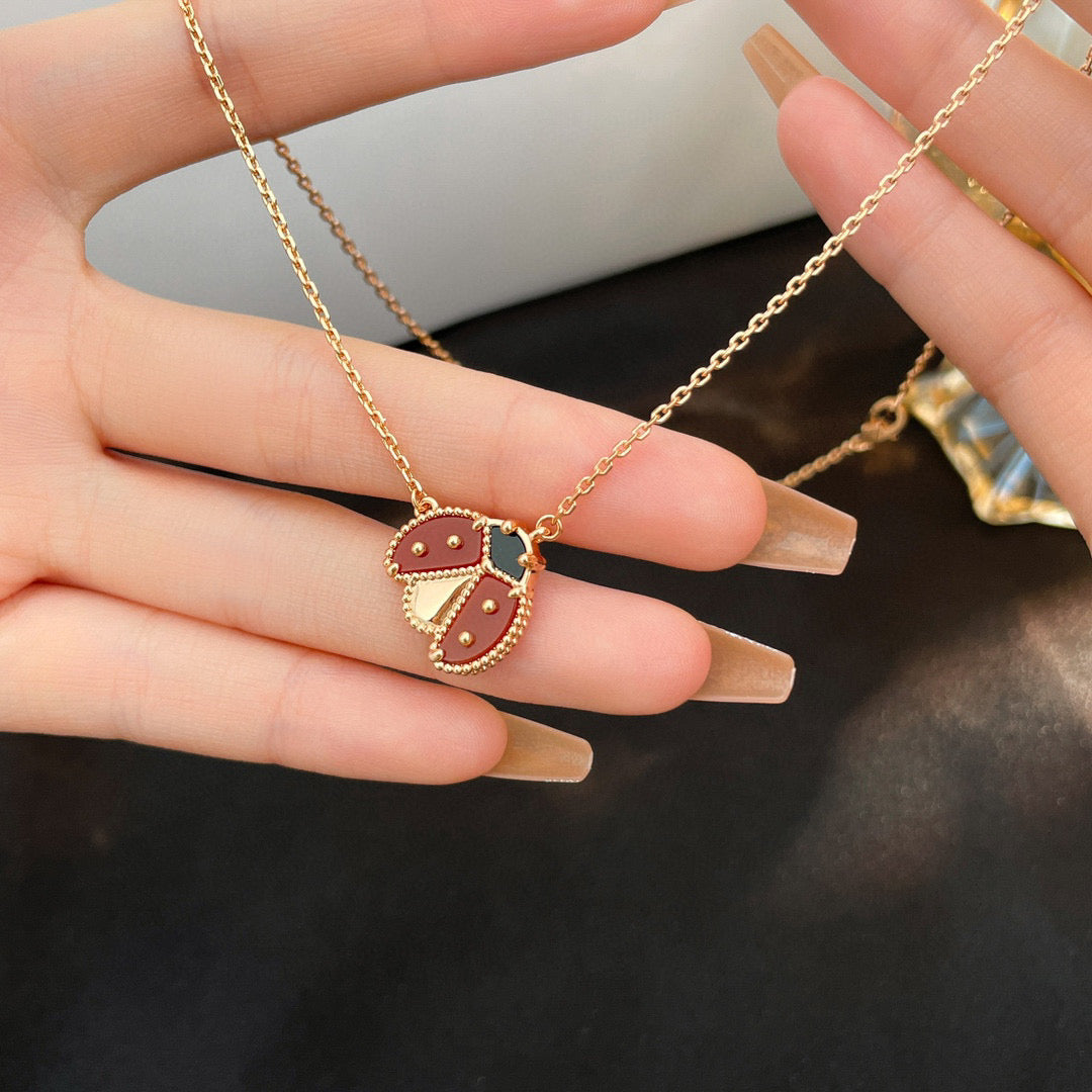 [Everoly JW]LUCKY  CARNELIANS LADYBUG NECKLACE
