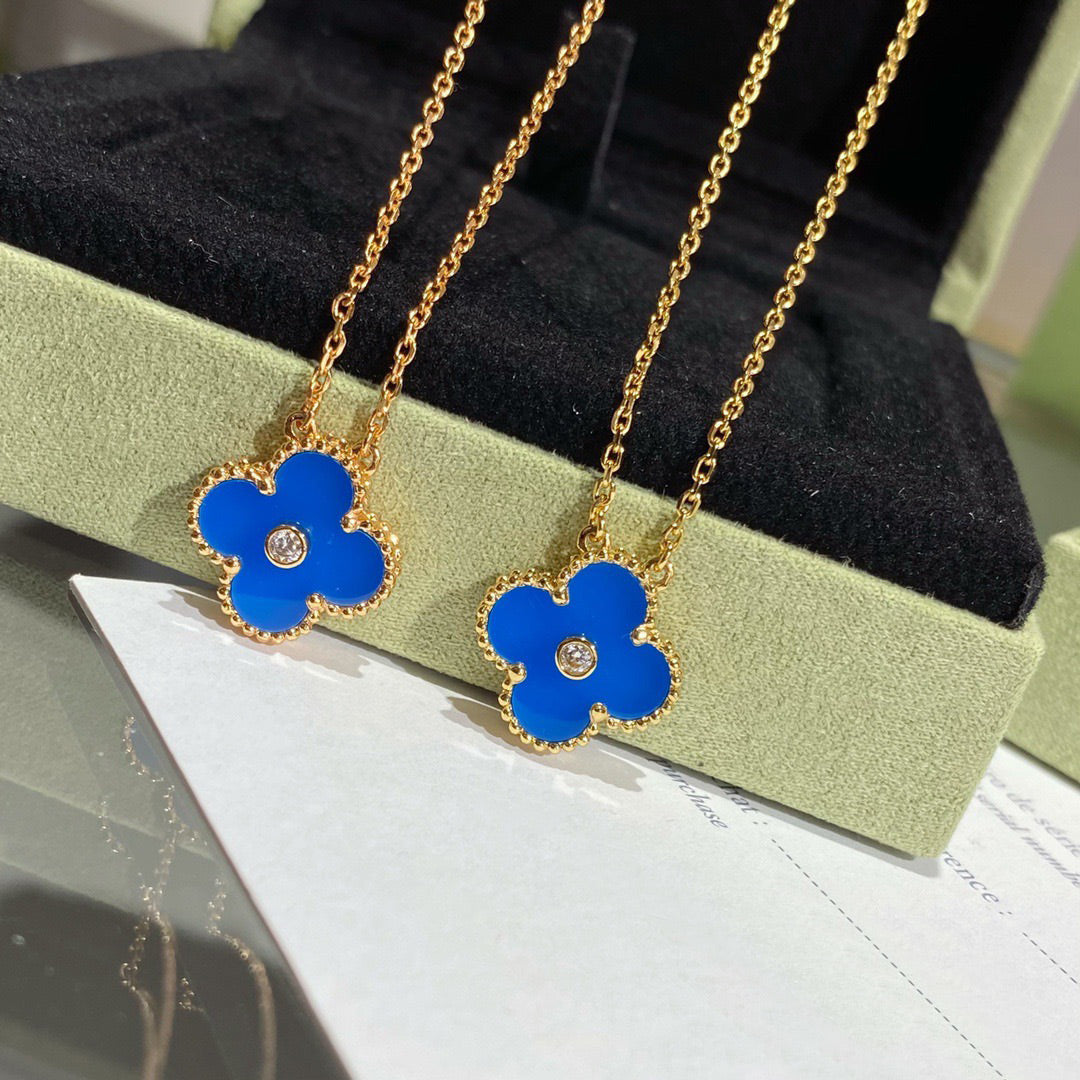 [Everoly JW]CLOVER 15MM DIAMOND AND BLUE AGATE NECKLACE