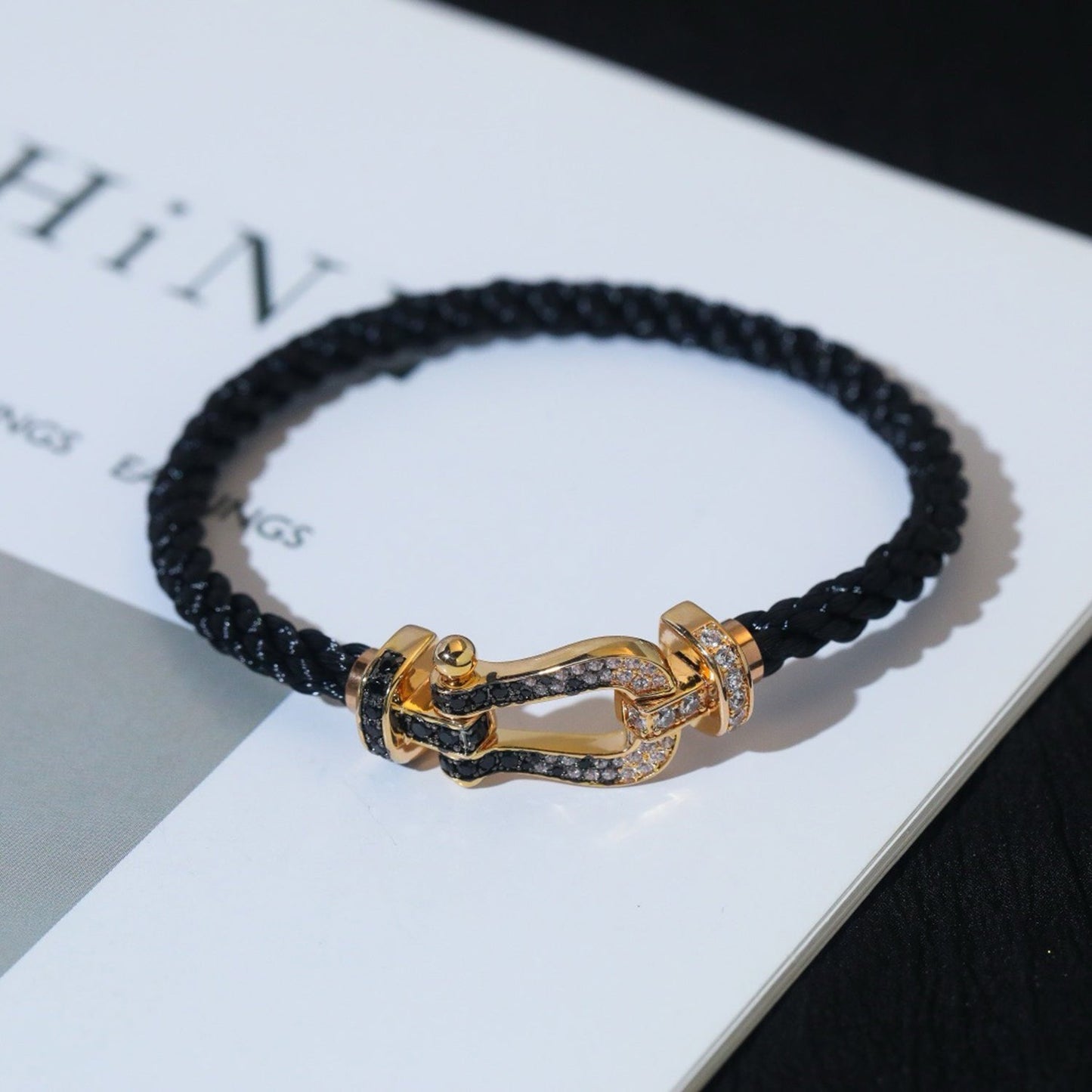 [Everoly JW]FORCE LARGE HORSESHOE BLACK WHITE DIAMOND BRACELET SILVER