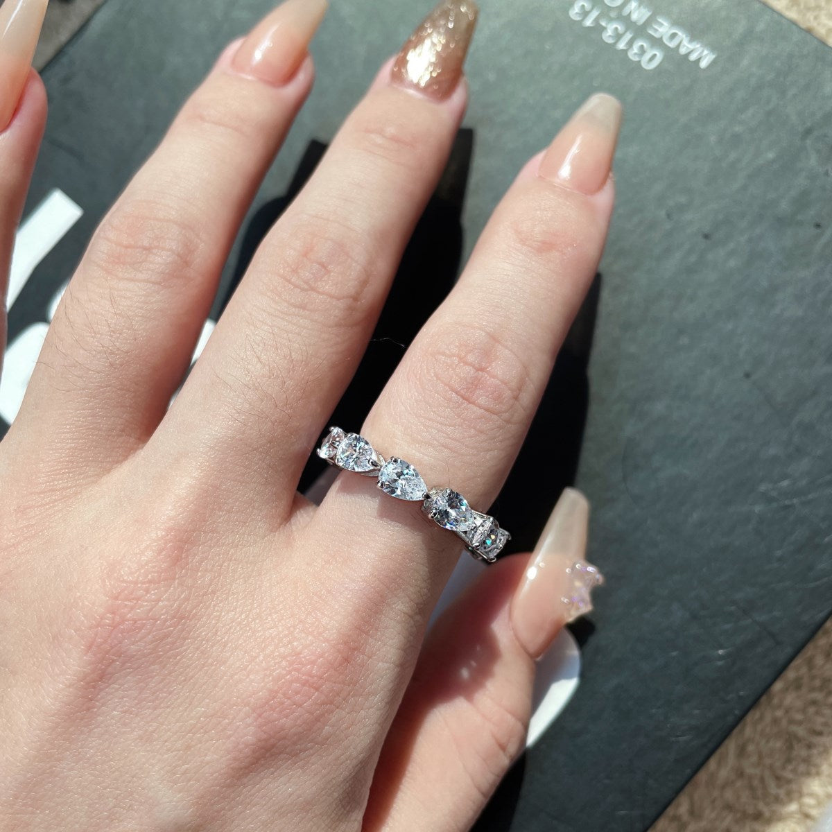 [Everoly JW]Exquisite Pear Cut Tennis Ring