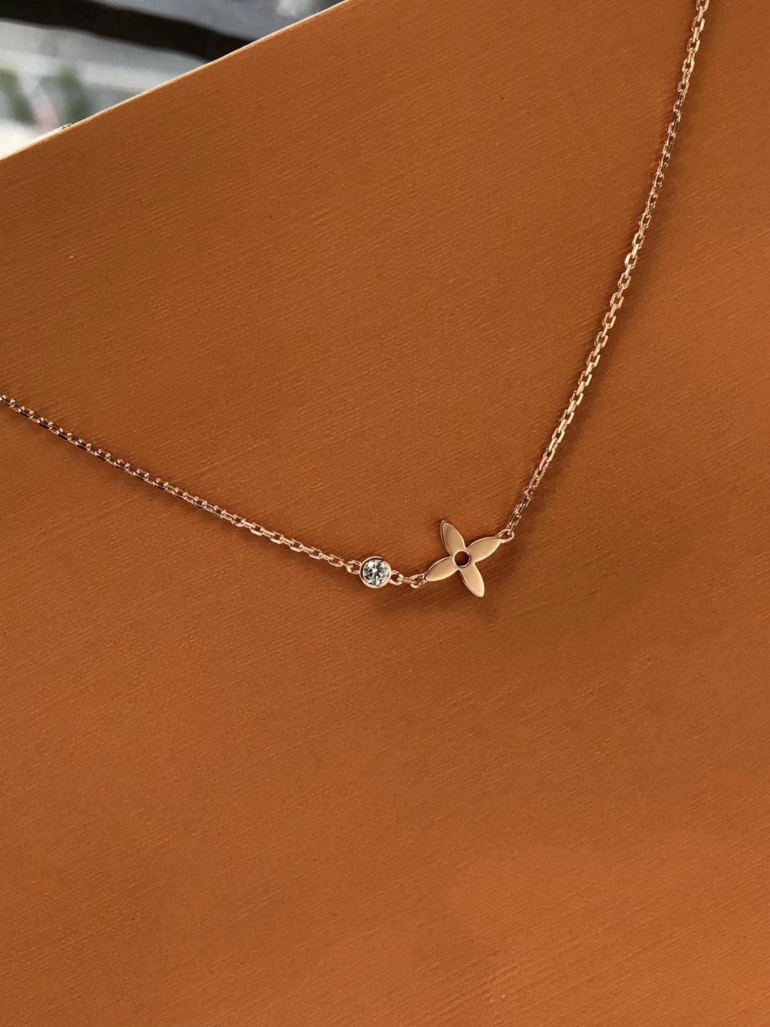 [Everoly JW]BLOSSOM PENDANT PINK GOLD AND DIAMOND