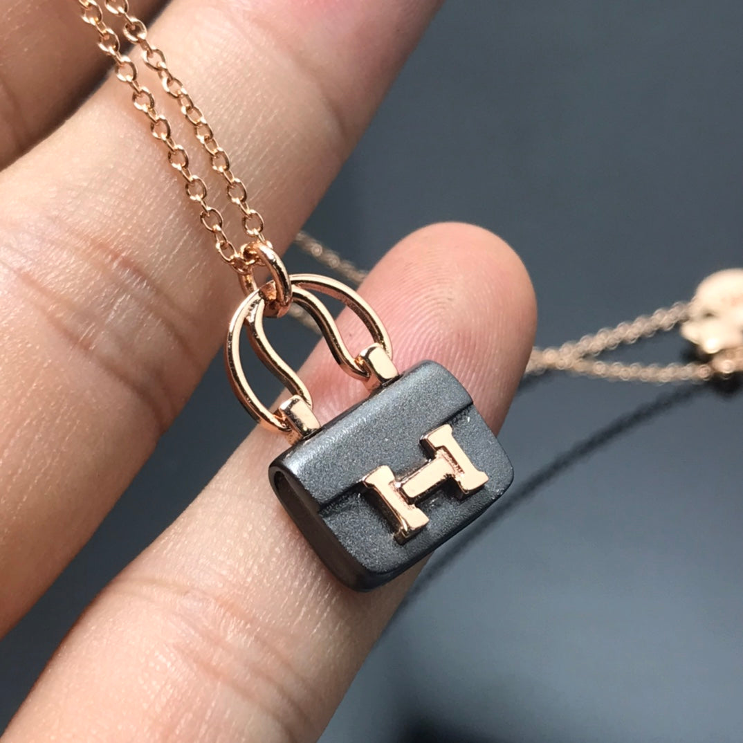 [Everoly JW]WOMEN'S HM AMULETTES CONSTANCE PENDANT NECKLACE