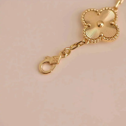 [Everoly JW]  CLOVER 5 MOTIF LASER BRACELET COLLECTION