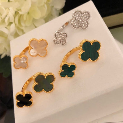 [Everoly JW]CLOVER BETWEEN THE FINGER RING