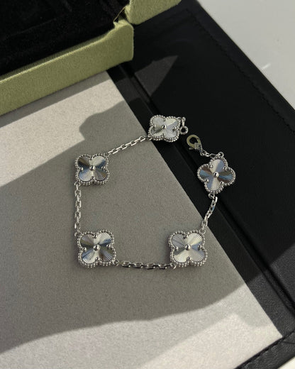 [Everoly JW]  CLOVER 5 MOTIF LASER BRACELET COLLECTION
